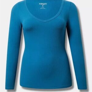 Torrid: Ribbed V-Neck Top